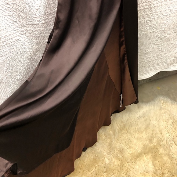 Riva Designs long Sequin Satin Formal Size 6 NWT - Picture 3 of 8